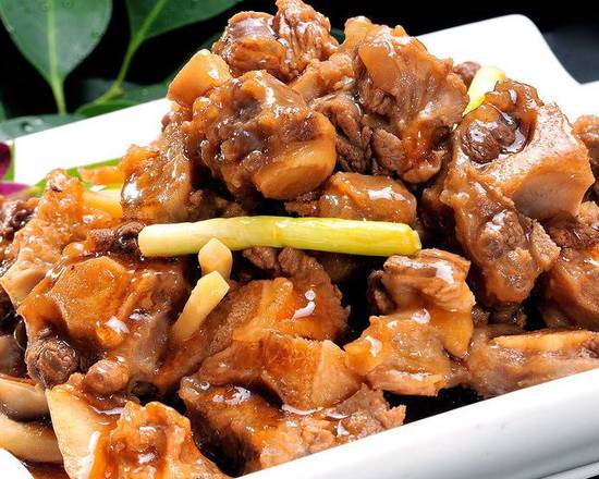 B01. Braised OX Tail 红烧牛尾